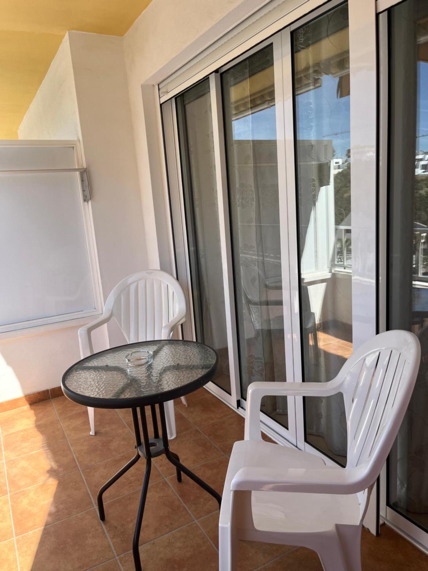 Amaner Capri Torre Del Mar Exterior foto