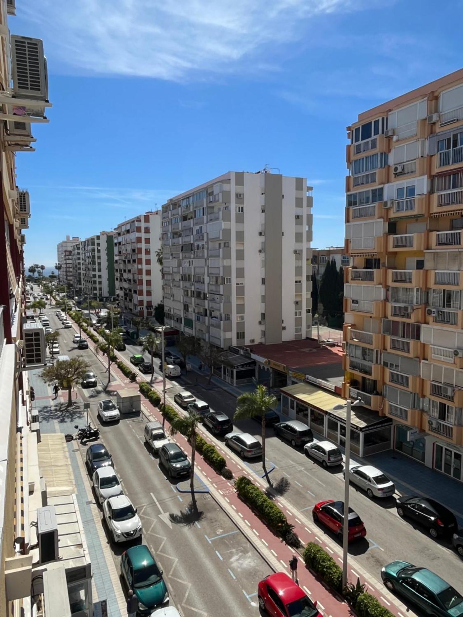 Amaner Capri Torre Del Mar Exterior foto