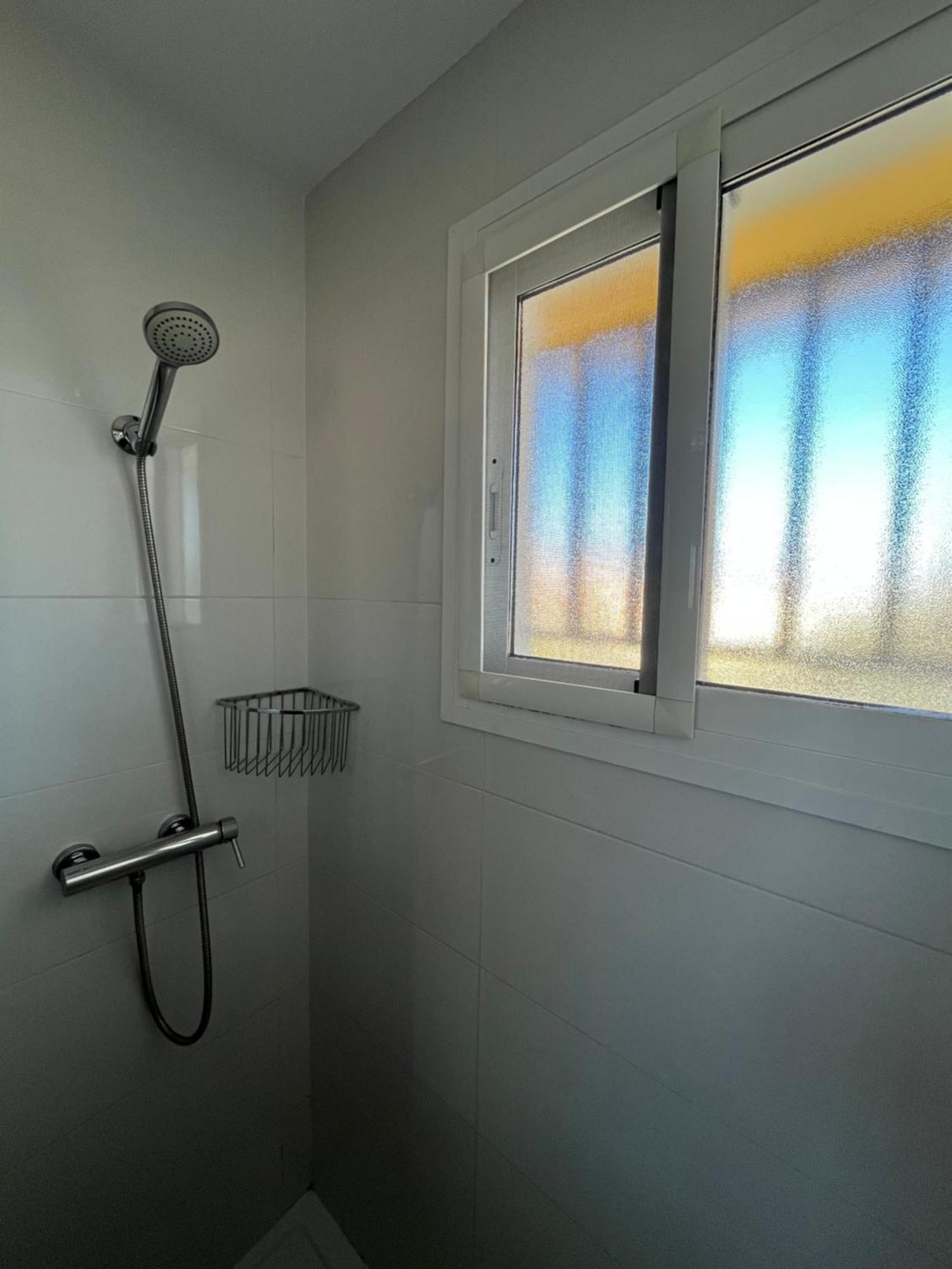 Amaner Capri Torre Del Mar Exterior foto
