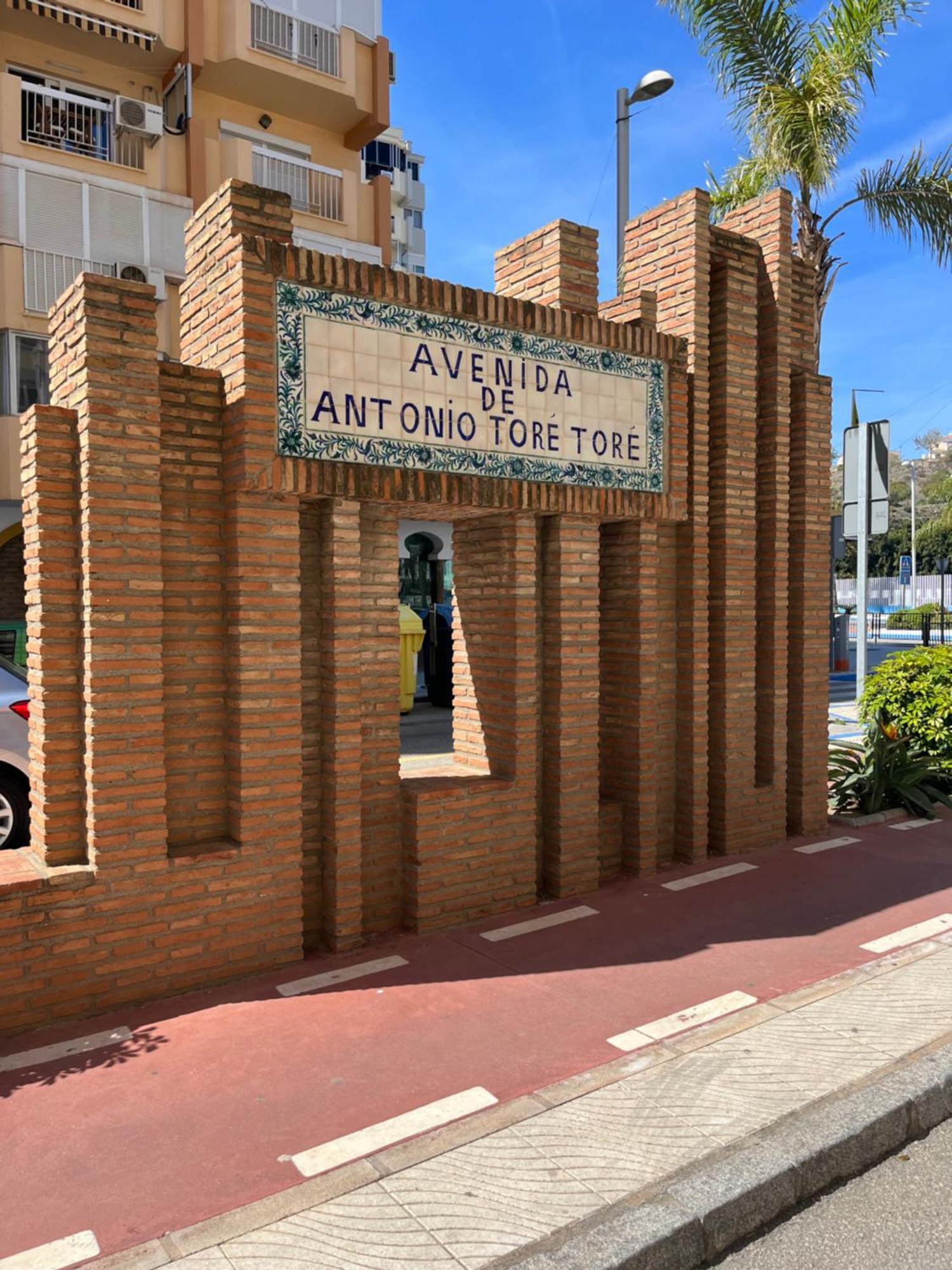 Amaner Capri Torre Del Mar Exterior foto